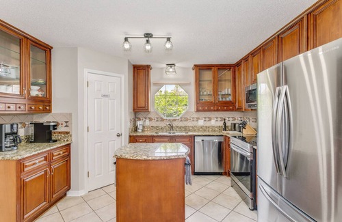 Ono Island House | 3BR Home |Private Screened Pool, Sunroom & Matured Landscaping |Quiet Neighborhood |Close to Beaches