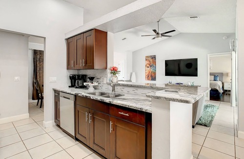 Spring Hill House | 3BR Luxury Pool Home. Heated Pool. Pool Table