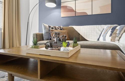 Tempe Apartment | 3BR Modern Cozysuites Town Lake Waterfront 2&3