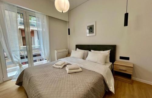 Neapoli Apartment | 3BR Modern & Spacious apt