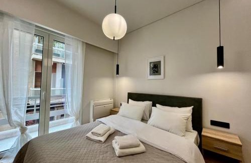 Neapoli Apartment | 3BR Modern & Spacious apt