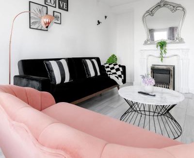 Lansbury Apartment | 3BR Off A13 , Sleeps 6, 2mins to Langdon DLR,Free Parking