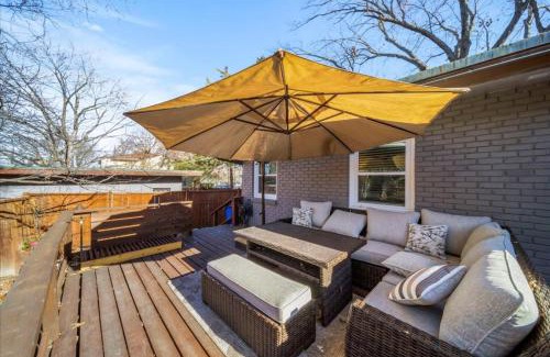 Overland Park House | 3BR Overland Park Home with Patio and Waterfall Pond