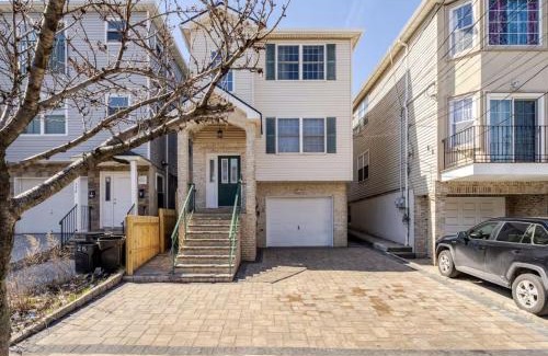 Elizabeth Apartment | 3BR Stay for Crews & Families