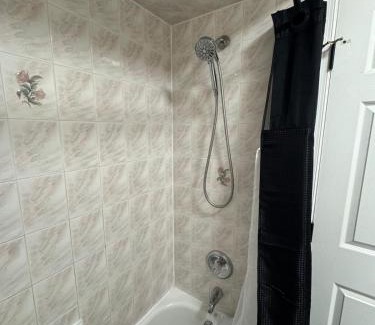 Elizabeth Apartment | 3BR Stay for Crews & Families