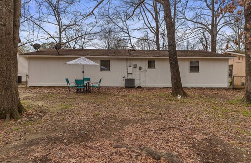 Sherwood House | 3BR Stylish Home
