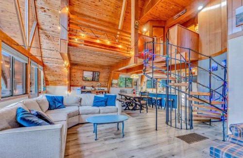 Tahoe City House | 3BR Tahoe Cabin in the Trees with Hot Tub