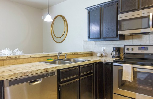 Killeen House | 3BR Townhome w/King bed, Workspace & Playroom, Fast WiFi, Close to Fort Cavazos