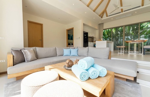 Choeng Thale Villa | 3BR Villa Breeze 11 - Newly Tropical Villa, 24/7 Security-15 Min to Beach
