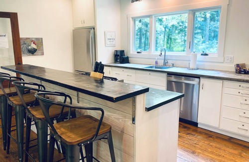 Starkville House | 3BR with 3 ensuite bath, 10 minutes to MSU/DTWN