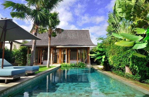 Kerobokan Villa | 3BR WOODEN VILLA SENSE OF RURAL BALI