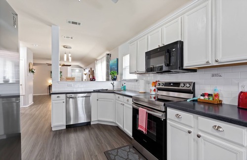Denton House | 3BR2BA 1-Story 2Car-G 1 Mile To MedicalCity Denton/Shopping Loop288/Near UNT-TWU
