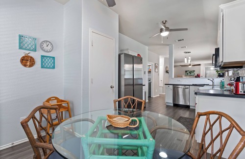 Denton House | 3BR2BA 1-Story 2Car-G 1 Mile To MedicalCity Denton/Shopping Loop288/Near UNT-TWU