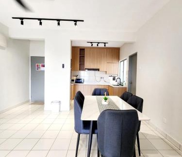 Bukit Serindit Apartment | 3km to Jonker Street Malacca B1010
