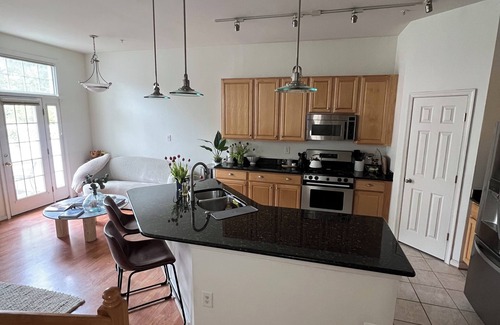 Gaithersburg House | 3LVL Townhome in Amazing Location