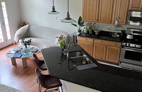 Gaithersburg House | 3LVL Townhome in Amazing Location