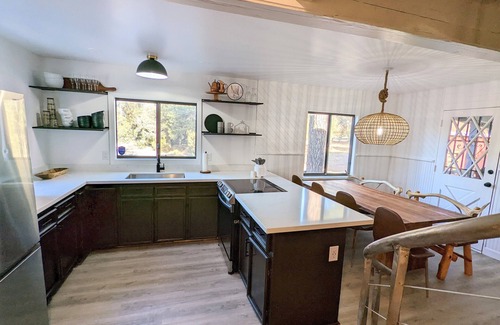Overgaard Cabin | 3PM Check in - sleeps 10 -3BR/2B - ACRE- Arcade-