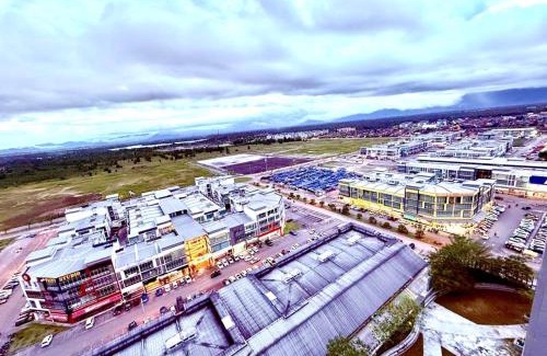 Pusat Komersil Lee Ling Apartment | 3R2B Corner Balcony High Floor View StayCation Manhattan Metrocity Apartment Kuching Free 1CPark