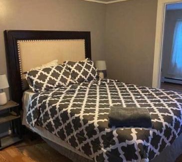 West Bayside Apartment | 3rd Floor Furnished Apt Downtown Portland