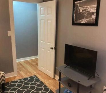West Bayside Apartment | 3rd Floor Furnished Apt Downtown Portland