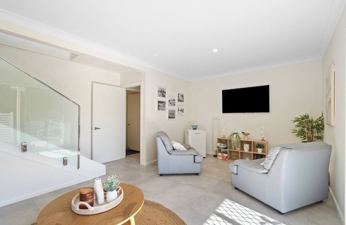 Forster House | 3rd night 1/2 price August & September! 250m to Beach