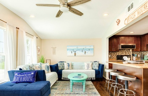 Bermuda Beach House | 3rd Row Gulf Views w/ Ground Level Suite & Beach Gear