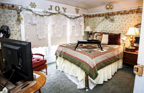 Lamar Bed & Breakfast | 3rd Street Nest Bed & Breakfast