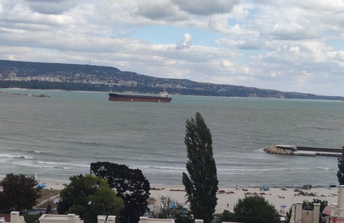 Varna Apartment | 3room. Apartment in Varna South Bay Residense, pool in the complex, beach 50m.