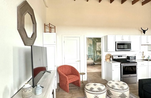 Honey Grove House | 3W Sunset View