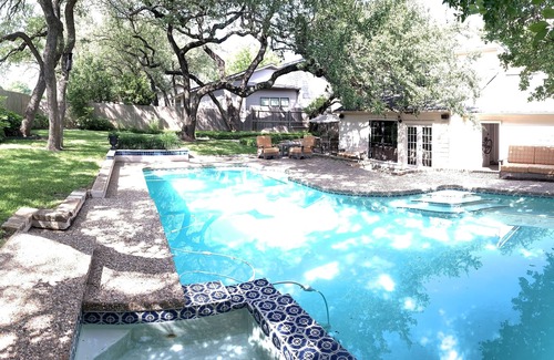 Bee Cave Woods House | 4/3 Lux Home w/pool 3mils toDwntwn, SXSW, walk to ACL/Zilker Park *LOCATION*