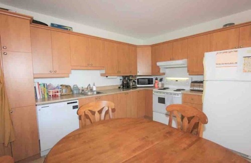 Bellerive Apartment | 4,5 tout inclus, au côté d’un parc, fleuve et bus!