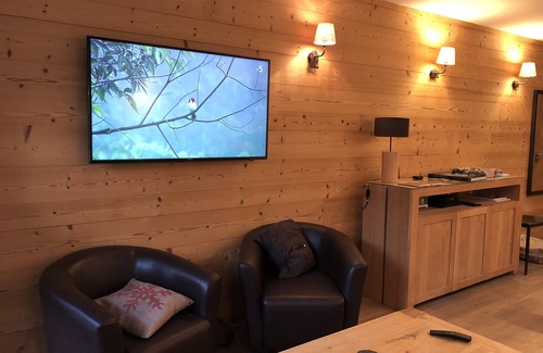 Val Claret Apartment | 4 * apt at the foot of the slopes (2150m), 2 balconies, 2 TVs, bedroom and bathroom speakers