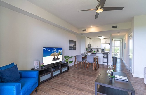 Ruskin House | 4 Balconies! | Modern Decor | Great Resort Amenities | Sleeps 6