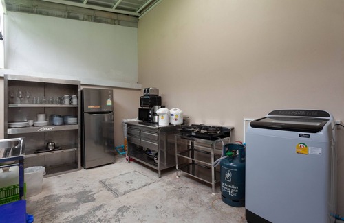 Kathu House | 4-Bdr Private House in Kathu