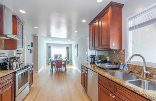 Cuesta Park House | 4 BDRM/3 BATH Exec Home in MTV