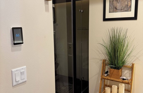 Roslyn Resort | 4-bdrm en-suite on the 13th fairway! Ev charger, Sauna, Steamshower & hot-tub