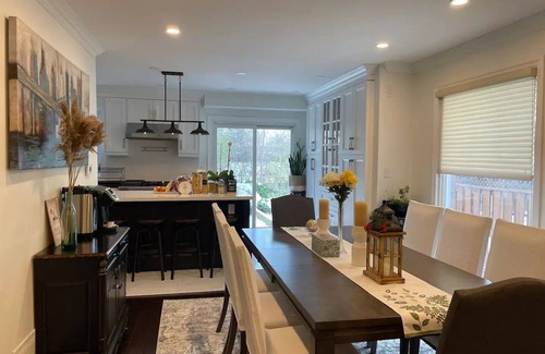 Mississauga House | 4-bdrm, king & bunkbed, park behind, trails nearbyn