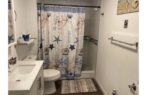 Two Rivers House | 4 Bed 1 Bath Cape Cod Vacation House In Two Rivers