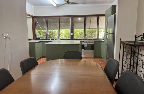 Cable Beach House | 4 Bed 2 Bath House with Pool Town Beach Broome