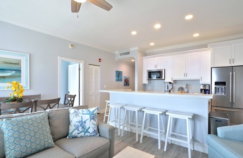 Meadows Condo | 4-Bed, 3-Bath Waterfront Condo at Bayfront Suites & Marina