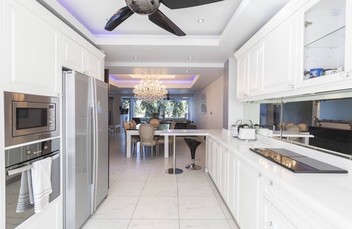 Kathu House | 4 bed/bathroom villa for 10 persons, private pool, 15 min to Patong