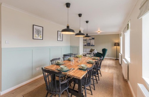 Winchester House | 4 Bed City House with Private Garden and Parking