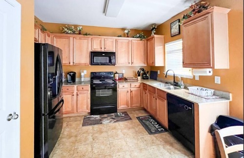 Church Street House | 4 - Bed home, w/Cali King Bed - 12 mins. to DTWN