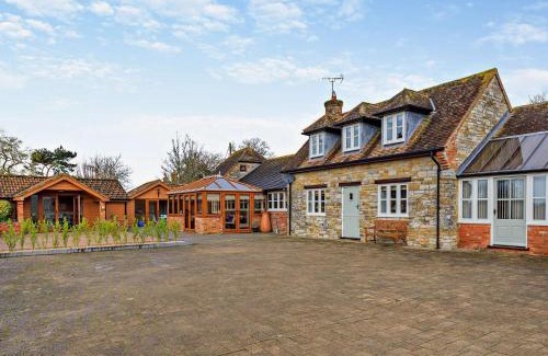 Blackford House | 4 Bed in Castle Cary 94339