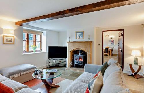 Blackford House | 4 Bed in Castle Cary 94339