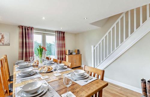 Crich House | 4 Bed in Crich 93830