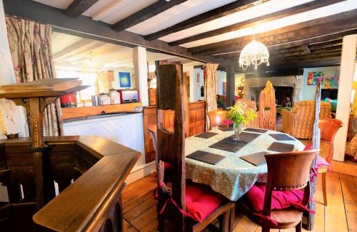 Godshill House | 4 Bed in Godshill IC034