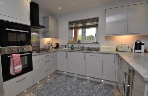 Felton House | 4 Bed in Oswestry 74110