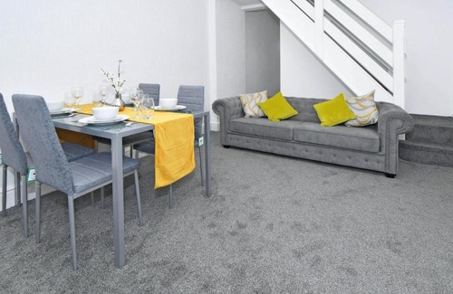Forsbrook Apartment | 4-Bed Stay in Stoke-on-Trent near Alton Towers