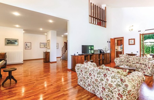 Montopoli di Sabina House | 4 bedroom accommodation in Montopoli di Sabina RI